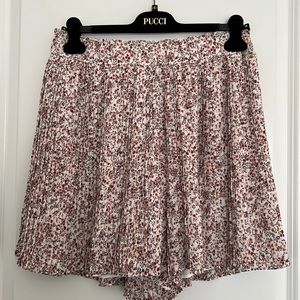 Loft Paper bag Pleated Shorts Size M